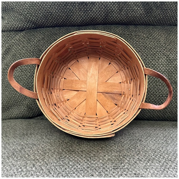 Longaberger Round Basket 10” - Picture 6 of 15